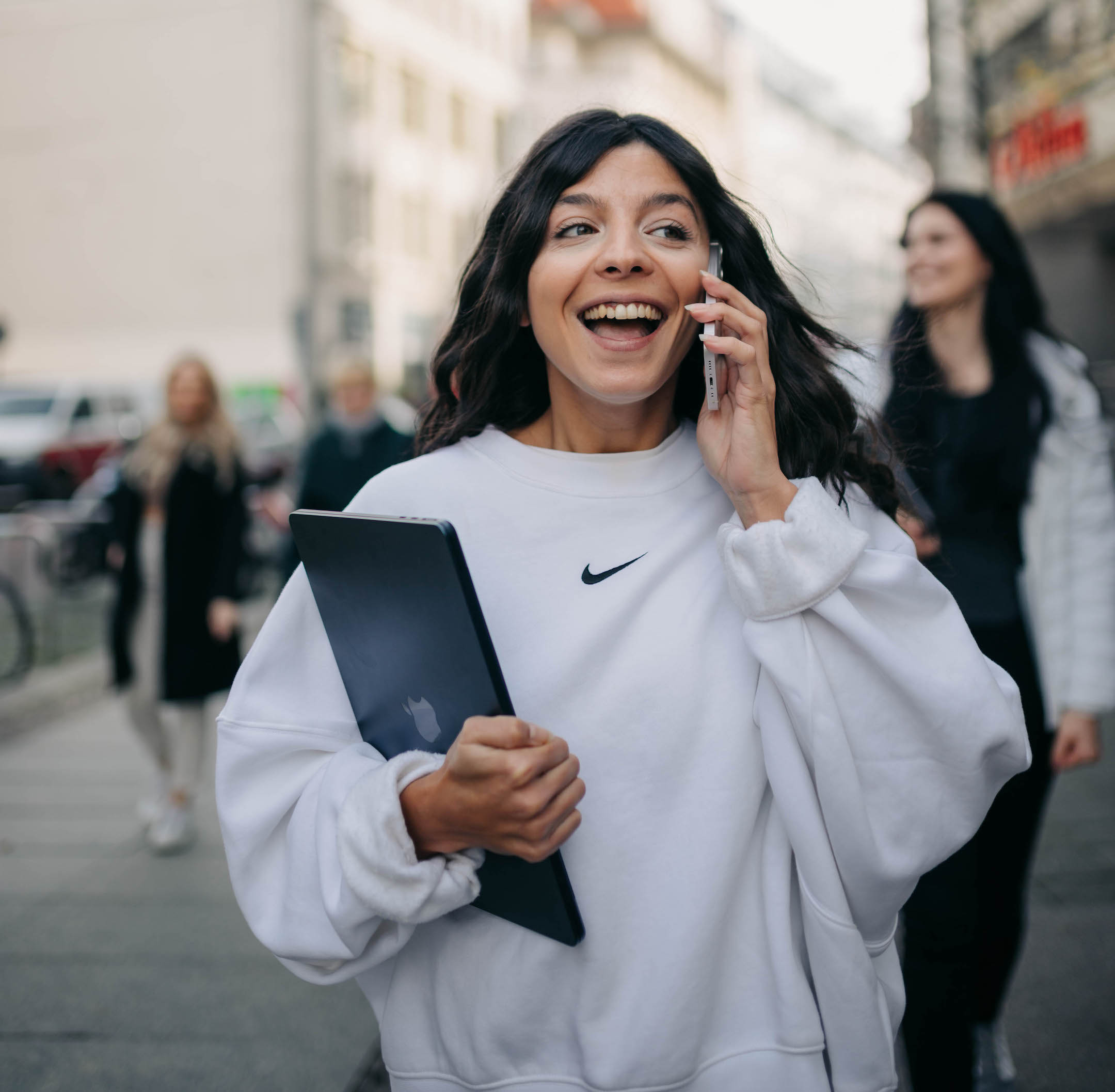 Lucia Distart Telefon Kontakt